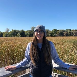 Meet your Posher, Danielle